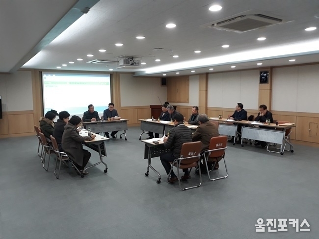 울진범군민대책위원회(공동의장 장유덕, 장헌견, 이상균, 이하 “범대위”)에서는 12일 집행위원회의를 개최하여 신한울원전 3·4호기 건설사업에 대한 즉각적인 이행을 요구하는 범국민 서명운동을 전개하기로 하였다고 밝혔다. (사진=울진군)