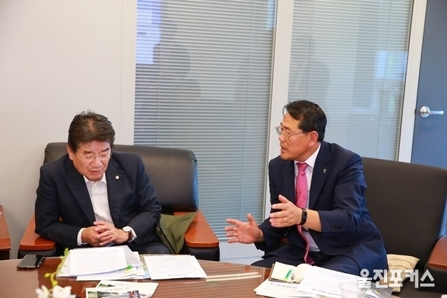 울진군(군수 전찬걸)은 내년도 주요 현안사업 추진을 위한 국비예산 4천373억원을 확보했다. 이는 올해보다 2천107억원이 증가한 규모이다. (사진=울진군)