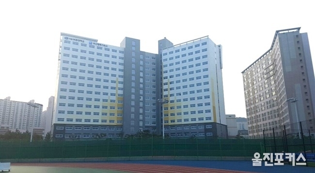 부산행복연합기숙사는 국공유지, 대학법인 부지 등에 공공기금으로 건립해 다수 대학의 학생이 공동 활용하는 형태로 부산시 남구의 부경대 내에 위치하고 있다. (사진=울진군)