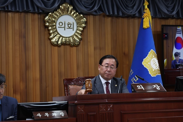 김정희 울진군의회 의장