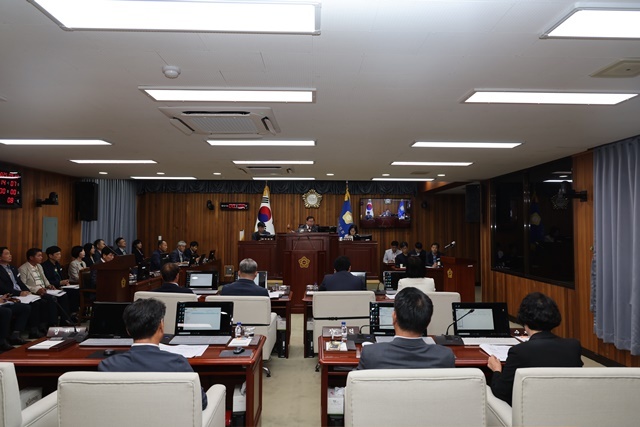 제286회 울진군의회 임시회 제3차 본회의 및 폐회(본회의 전체사진)