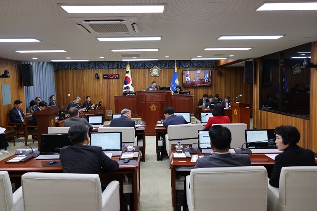 제287회 울진군의회 임시회 폐회식.